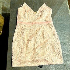 Pretty Little Thing lace Dress